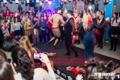 Total-knockout-striptiz-famous-60